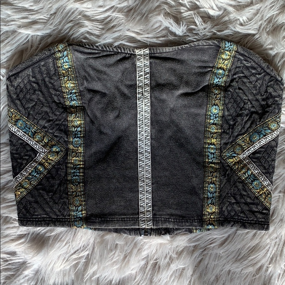 strapless halter top w/ gold and floral detailing